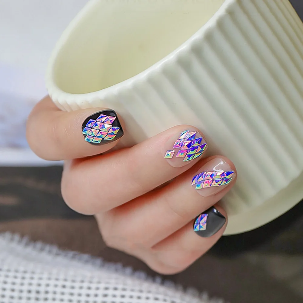 1Jar سباركلي المعين شكل رقائق الترتر مسمار سحر المجسم البسيطة ثلاثية الأبعاد مسمار الفن الراين لتقوم بها بنفسك بريق مانيكير الديكور