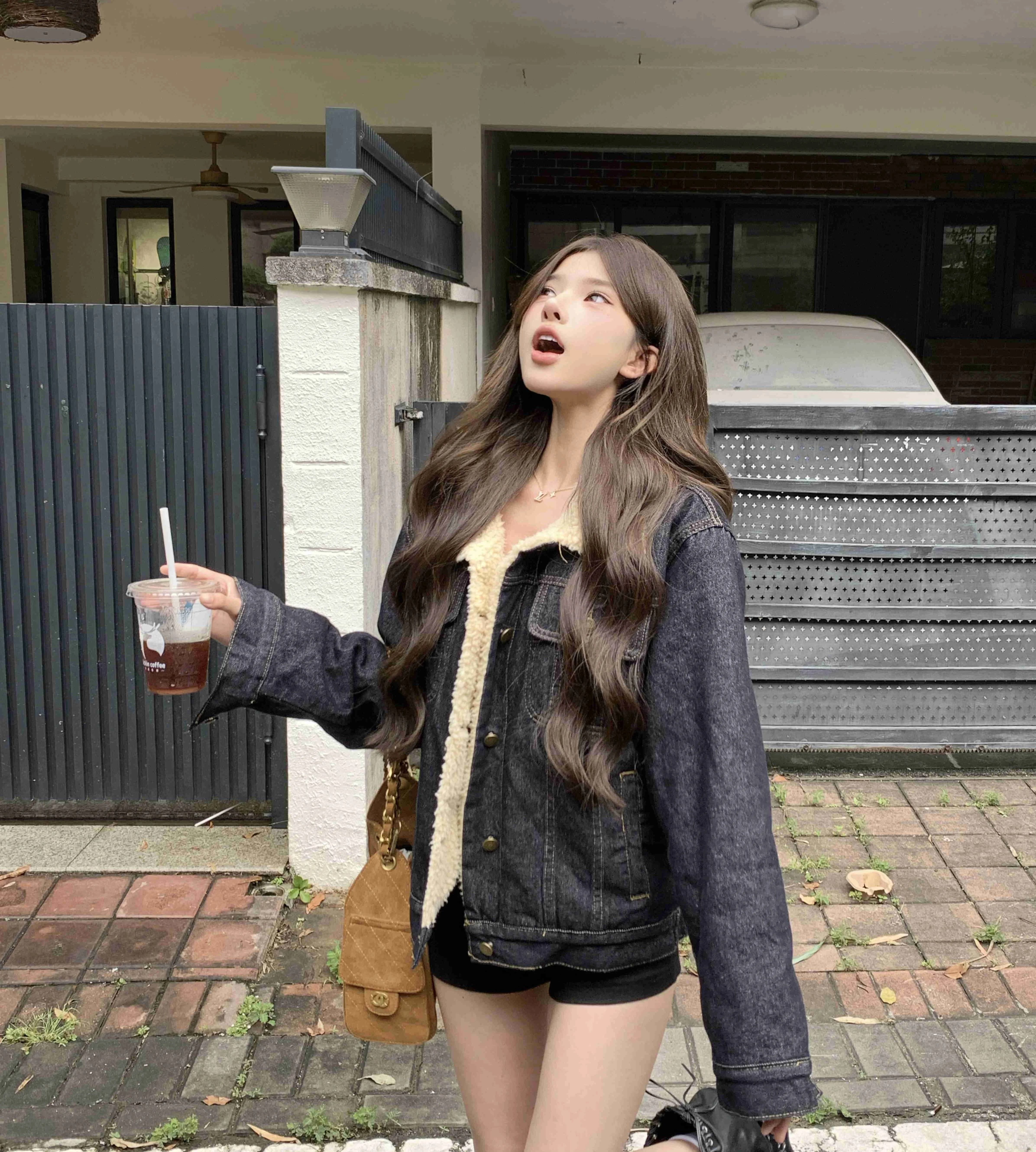 

Джинсовые пальто женские с ромбовидным мехом плюшевые женские осенние с капюшоном в стиле пэчворк с завязками облегающая верхняя одежда субкультурная вечеринка молодежный колледж OL