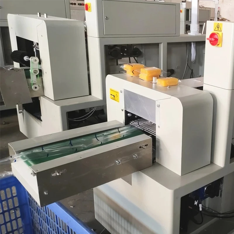 Automatic Candy and Snack Sealing Machine for Commercial Mask, Pillow Packaging Machine, New