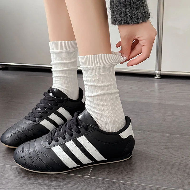 

Black White Socks Women JK Sweet Girls Lolita Kawaii Cute Ruffle Socks Japanese Style Solid Color School Students Long Socks Sox
