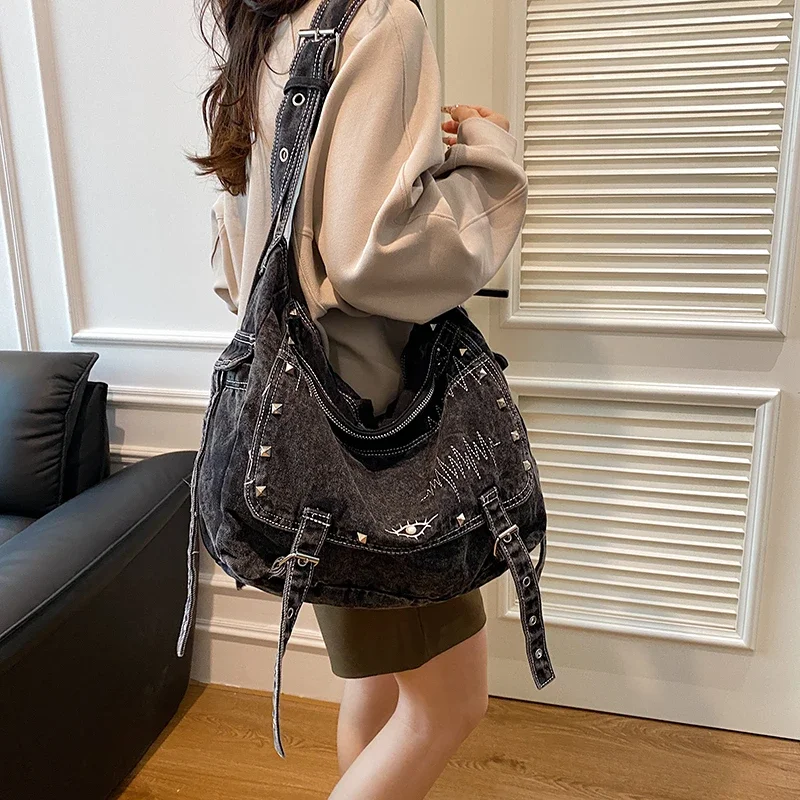 

Retro Embroidery Lazy Wind High-capacity Tote Bag Wash with Water To Make Old Rivet Hottie Shoulder Bag Crossbody Bags