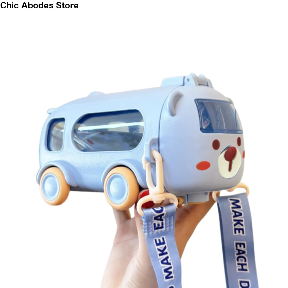 

Cartoon Bus Straw Cup 500ml Large Capacity Bus Plastic Water Bottle with Shoulder Strap Leak-Proof Children Water Jug