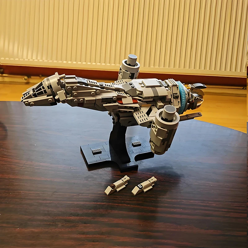 670 Parts MOC Icons Series Firefly-Class Serenity Spaceship Midi-Scale Building Blocks Model DIY Assembly Bricks Model Toys Gift