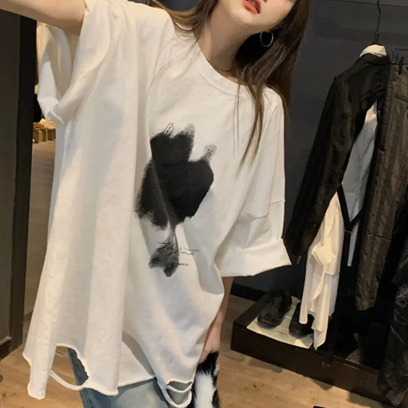 

Summer 2024 New Loose Thin Versus Big Yards Bottoming Shirt Tops Broken Hole Short-Sleeved T-Shirt Women Tide Female tees