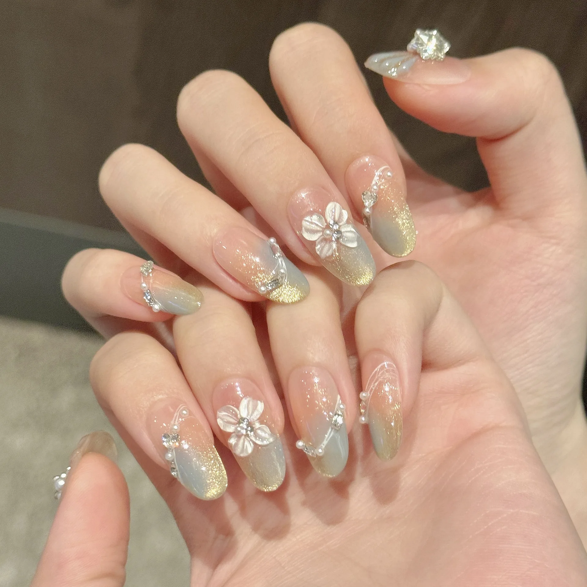 مجموعة أظافر مصنوعة يدويًا اضغط على عين القطة حورية البحر ثلاثية الأبعاد أظافر صناعية فرنسية مع غراء متوسط الطول من الأكريليك غطاء كامل أطراف أظافر مانيكير #3