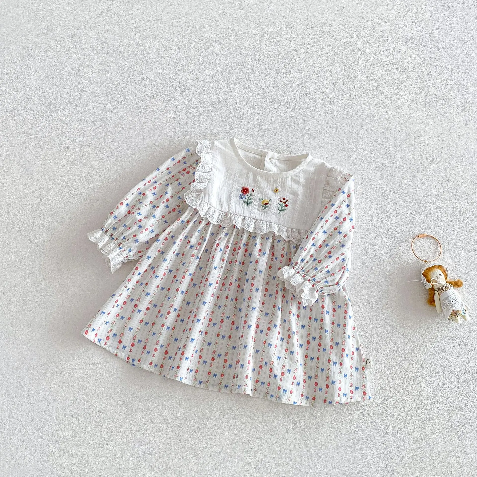 

Girls' Stylish Floral Princess Dress 2026 New Spring Baby Bow Embroidered Dress Children's Dress