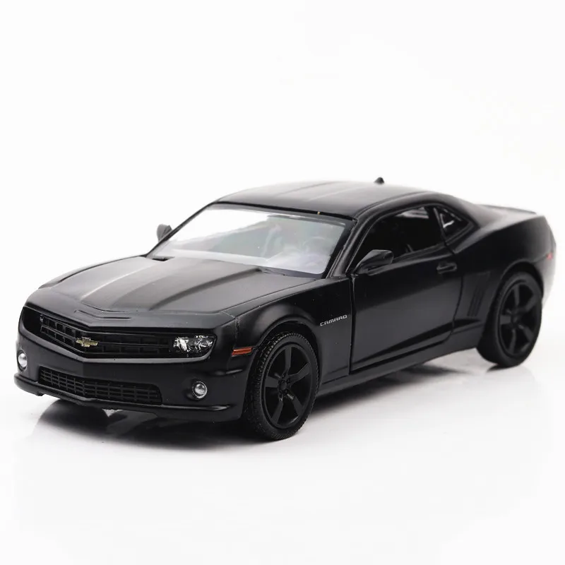 1/36 chevrolet camaro brinquedos carros liga diecast modelo roda puxar para trás pneus de borracha veículo 2 portas abertas carro menino decoração presentes