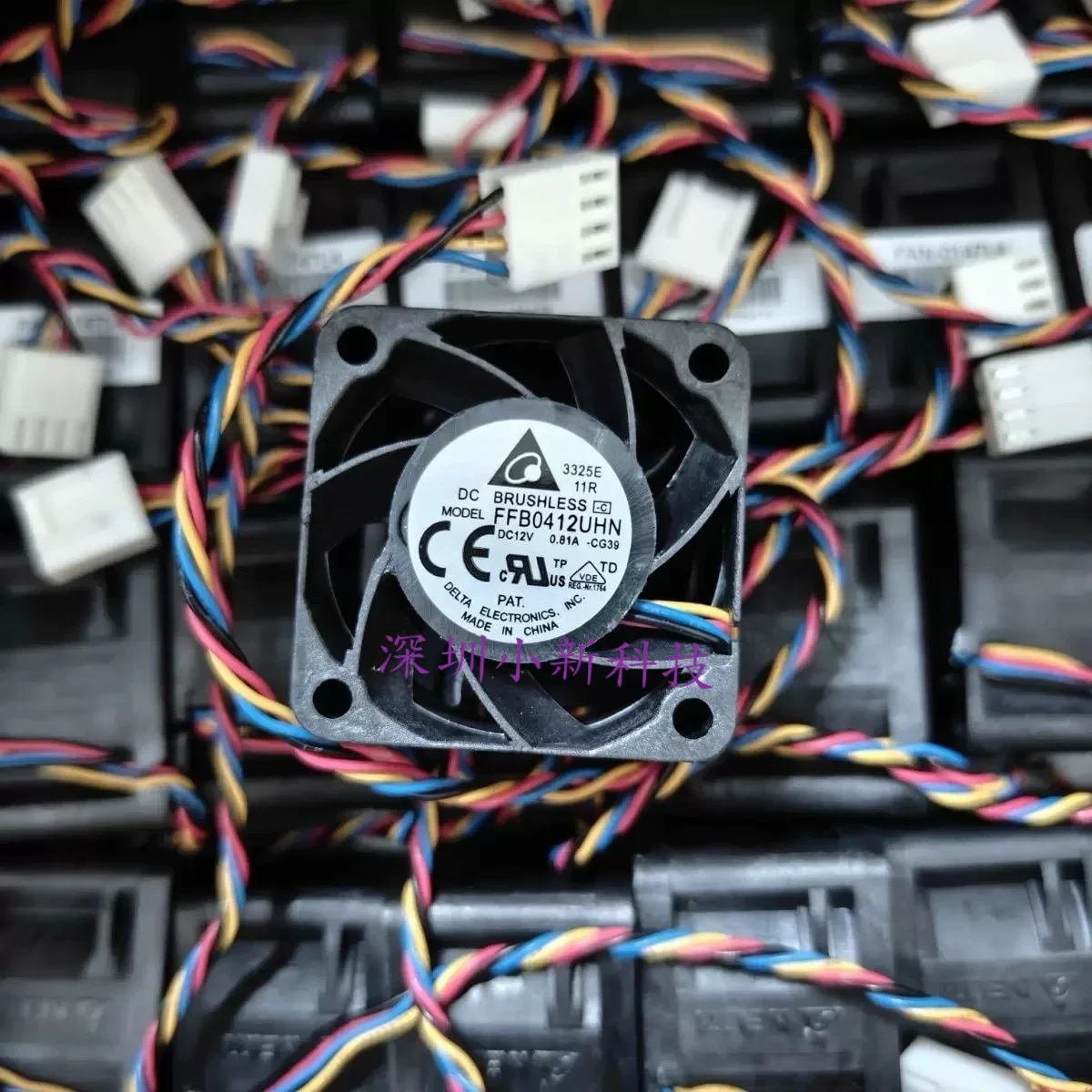 

Delta FFB0412UHN CG39 DC 12V 0.81A 40x40x28mm 4-Wire Server Cooling Fan