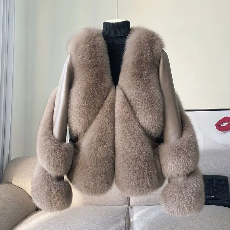 

Fox fur genuine leather down jacket for women's short 2023 new popular fur fur one piece sheep fur fur fur coat young