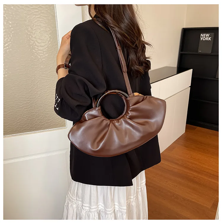 Vintage Fold Women Handbag New Brand Trend Round Handle Lady Wrist Bag Design Pu Leather Clouds Clutches Ladies Messenger Bags