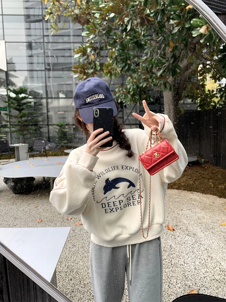 

Korean Style round Neck Fufu Sweatshirt Women's Fashion Thickened Fleece Autumn Winter Top Commute Style Single Button Long S...
