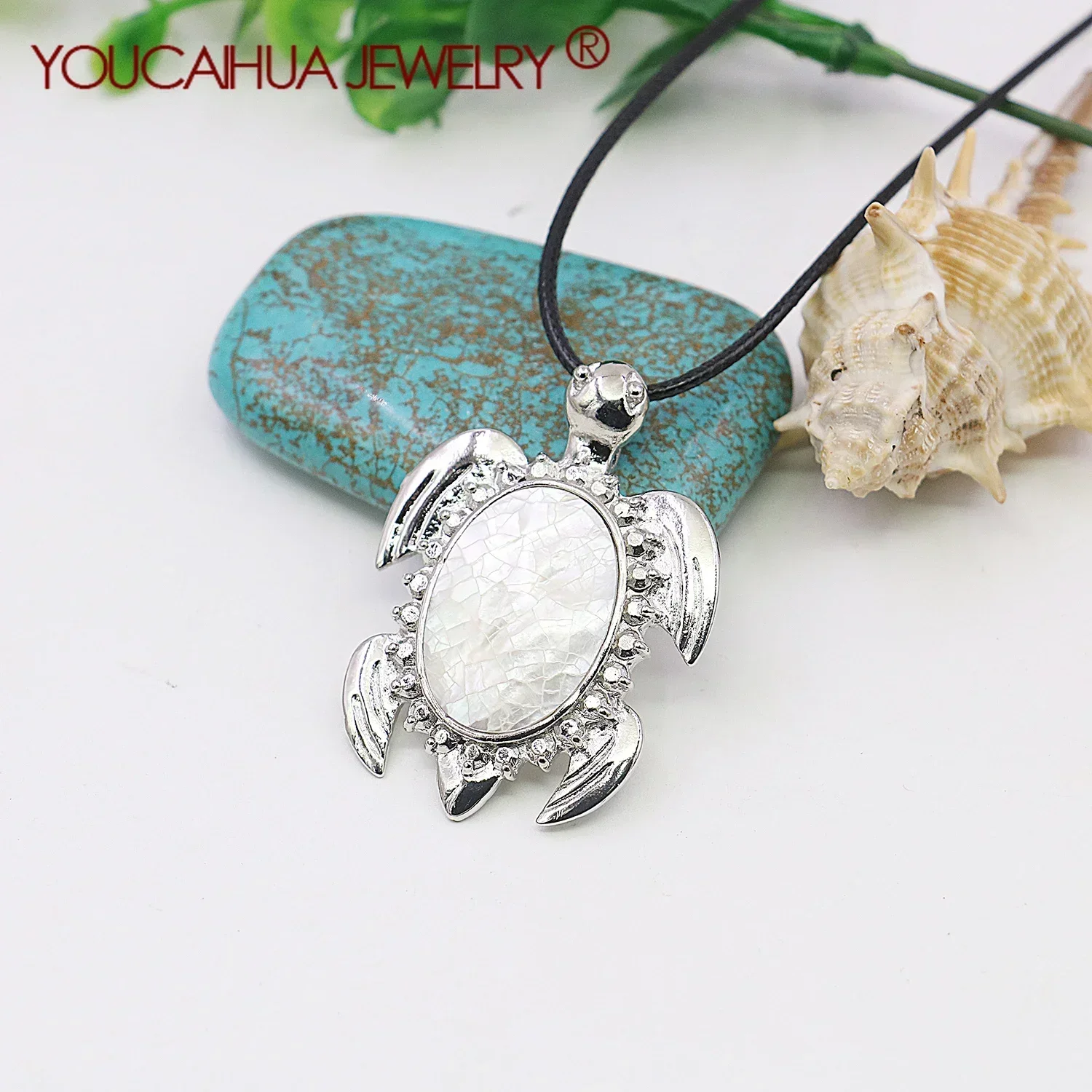 36x50mm Longevity-Turtle Natural White Seashell Animal Necklace Pendant, Patterned Shell Alloy Neckwear, DIY Women Jewelry Gifts