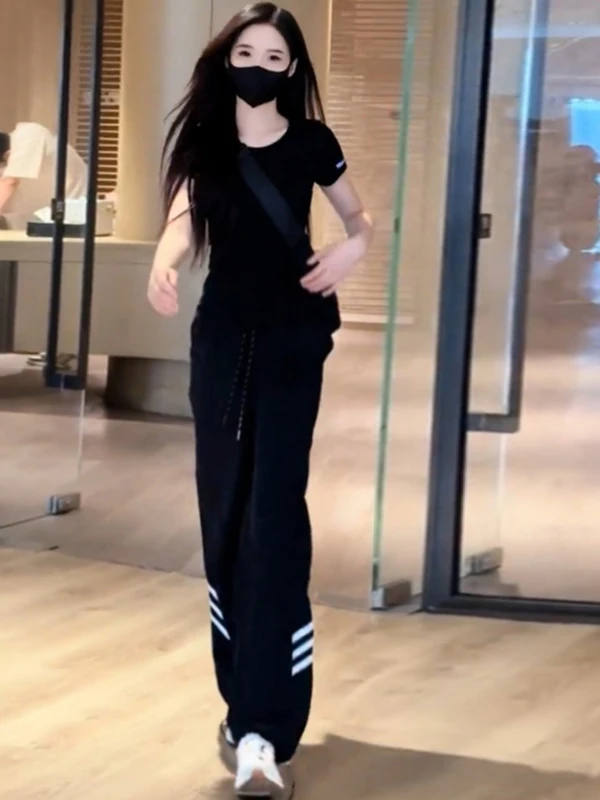 

Летний комплект повседневной спортивной одежды для женщин, высококачественная брендовая футболка Bla с ортообразным вырезом, широкие брюки, комплект из двух предметов