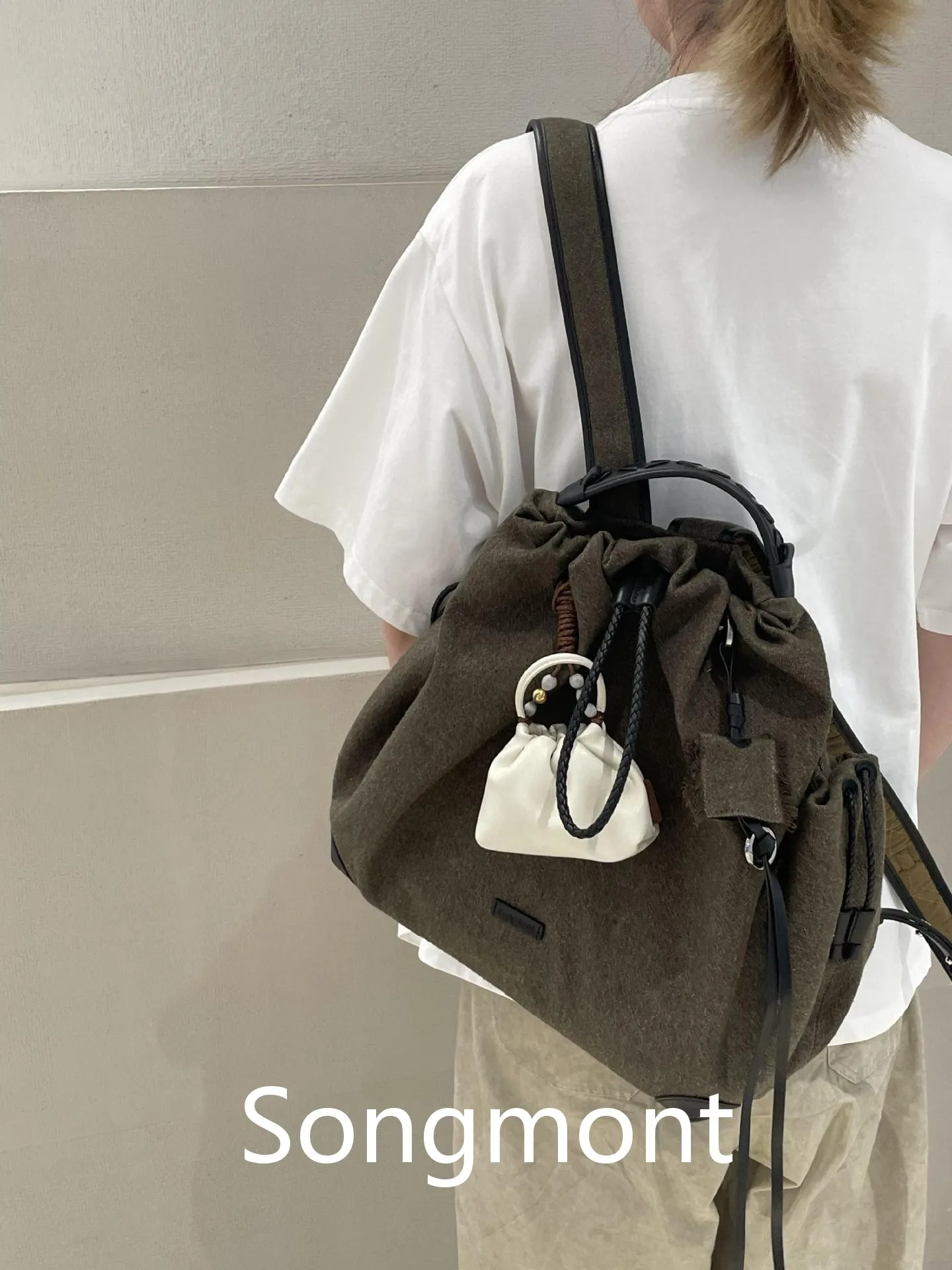 

Songmont Series Backpacks, Large-capacity Commuter Computer Bags and Bag Ornaments.