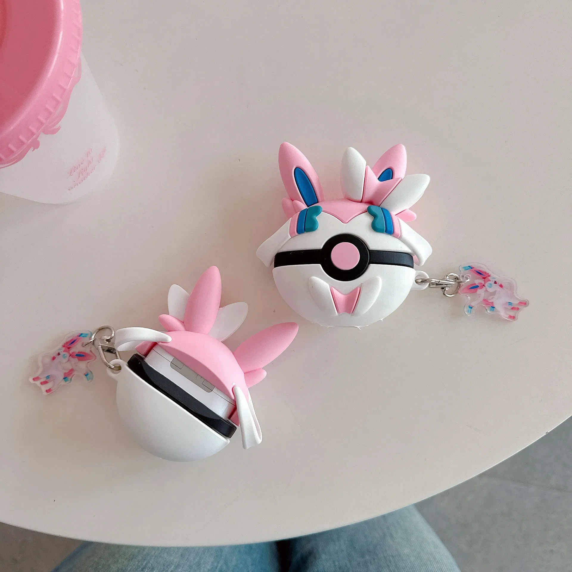 Per custodia Airpods Pro 2, custodia protettiva per auricolari in silicone Pokemon Sylveon Ball per Airpods 4 custodia per ragazze portachiavi donna