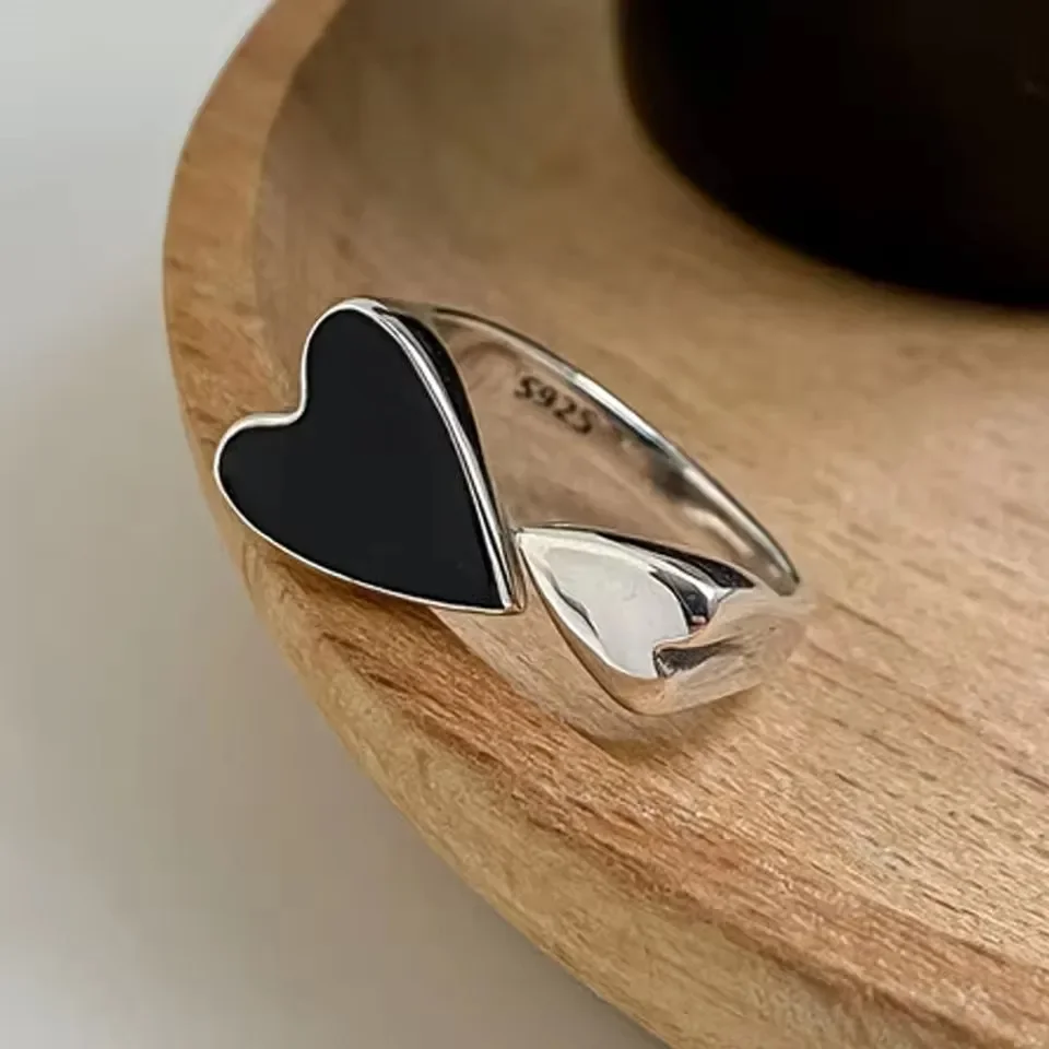 

Sam Panda 925 Sterling Silver Unique Ring For Women Jewelry Finger Adjustable Vintage Black Heart Ring For Party Birthday Gift