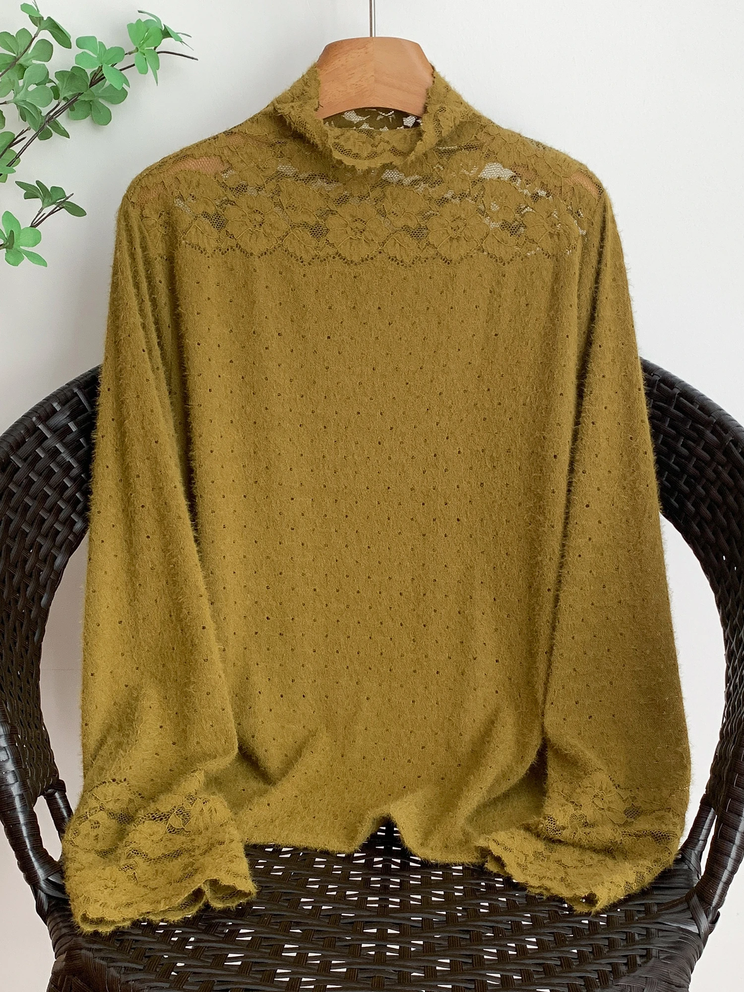 Elegant Long Sleeve Lace Shirt Women's Sweatshirt Overhead Style Faux Fur Base Layer Top for Autumn Winter Fashion Ladies