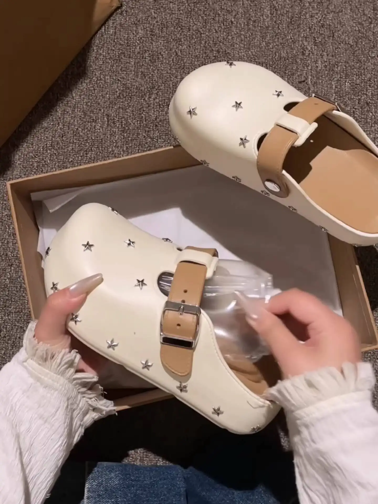 

2026 New Women's White Retro Closed Toe Slippers Thick Sole Platform Slip On Mules Non Slip Outdoor Summer Shoes For Petite