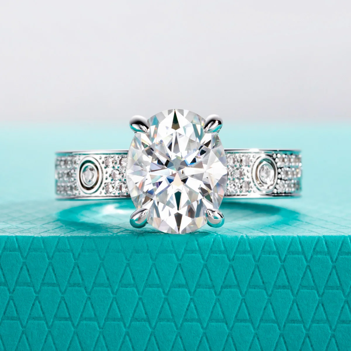 AnuJewel 3ct Ovaler Smaragd Princess Moissanit Verlobungsring 14k Vergoldeter Ehering Schmuckgeschenke für Frauen – Detail 3