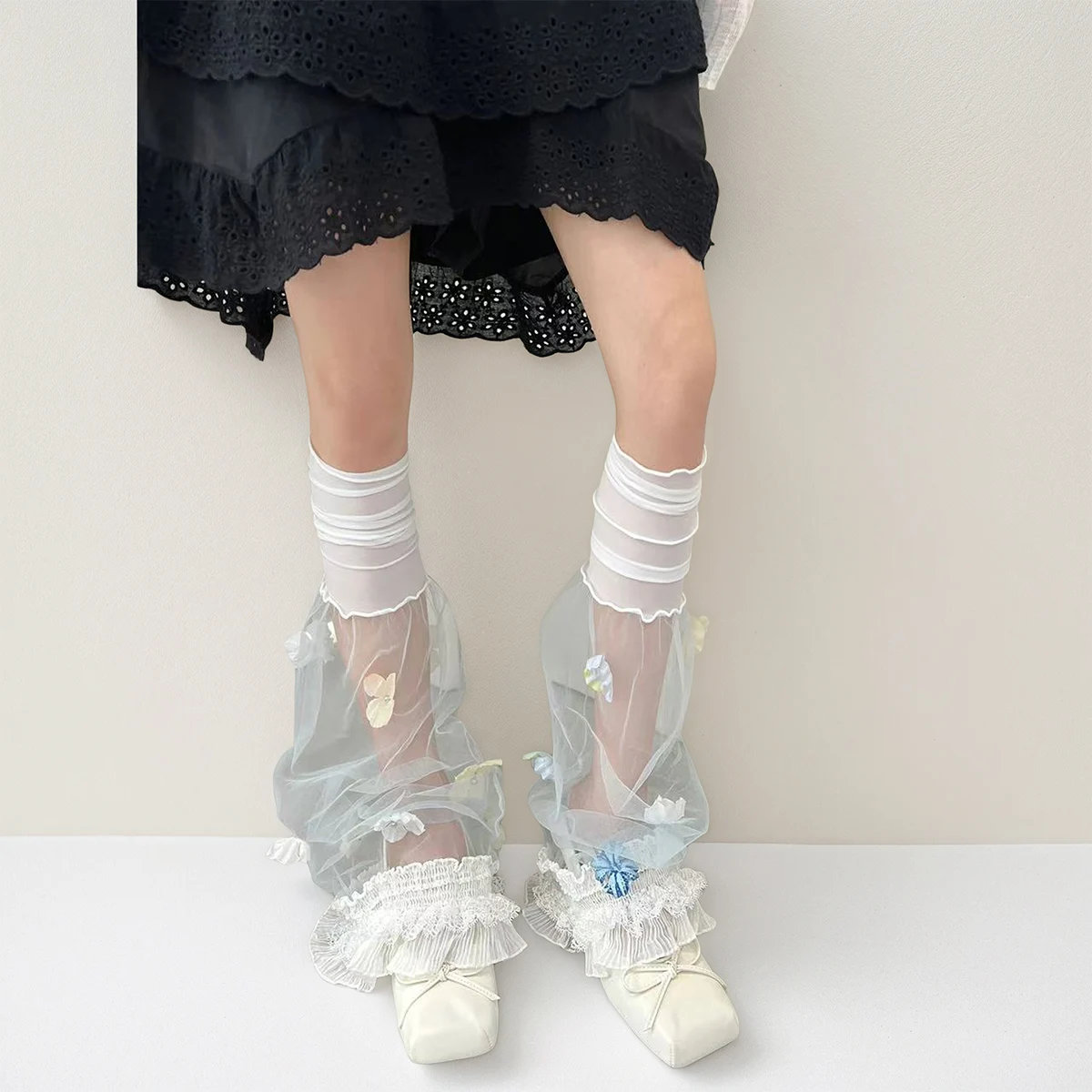 

Transparent white wide leg socks, sweet and spicy Lolita trumpet pile over knee socks, children's long leg sleeves