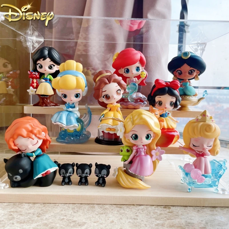 Authentic Disney Princess Fairy Tale Town Blind Box Snow White Le Pei Female Cute Handmade Desktop Car Decoration Mystery Gifts