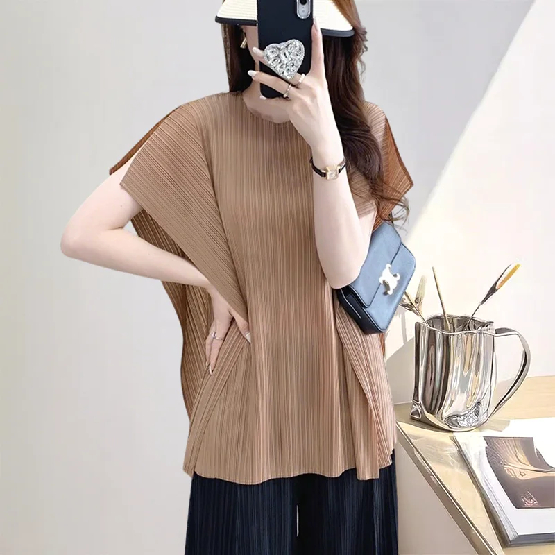 

Miyake T-shirt Pleated Women Summer New Simple Sleeveless Casual Loose Stretch Top Clothing Korean Reviews Many Clothes
