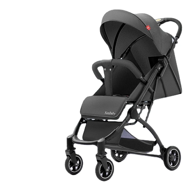 The high view newborn baby stroller can sit and lie down and fold the 0-3-year-old baby stroller to board the plane.