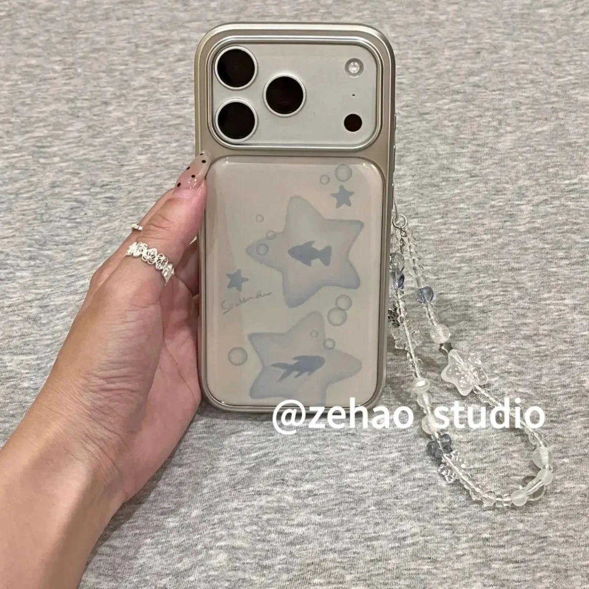 

Korean Ins Stars Fish Fashion Advanced Phone Case For iPhone 17AIR 17 16 15 14 13 12 11 Pro Max 14 15 16 Plus Y2K Cool Cover