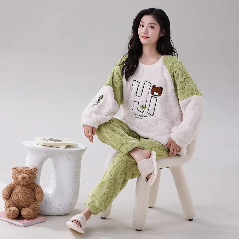 

High Quality Winter Women Pajama Set Warm Flannel Sleepwear Thick Cute Cartoon Pijamas