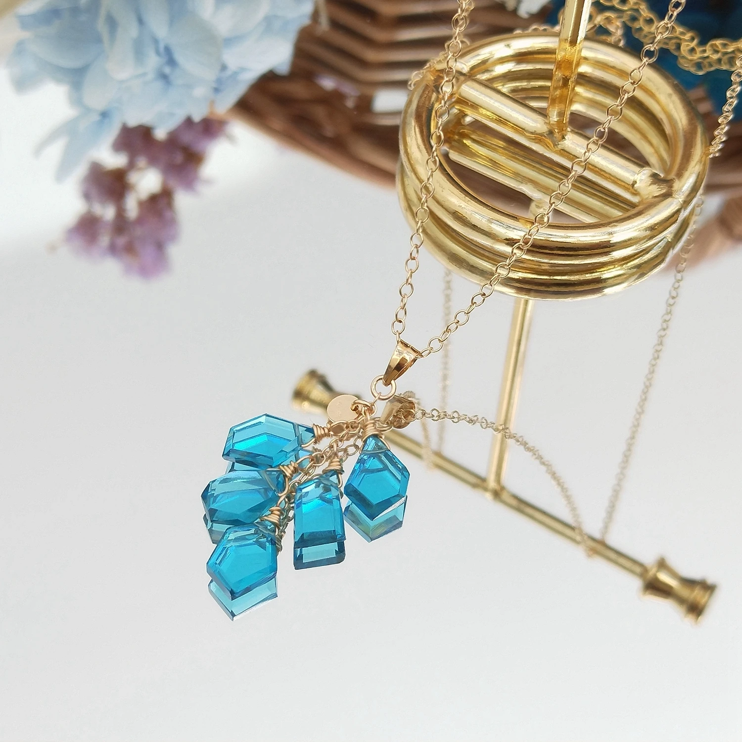 

Lii Ji Apatite Color Crystal American 14K Gold Filled Pendant Necklace 40+5cm