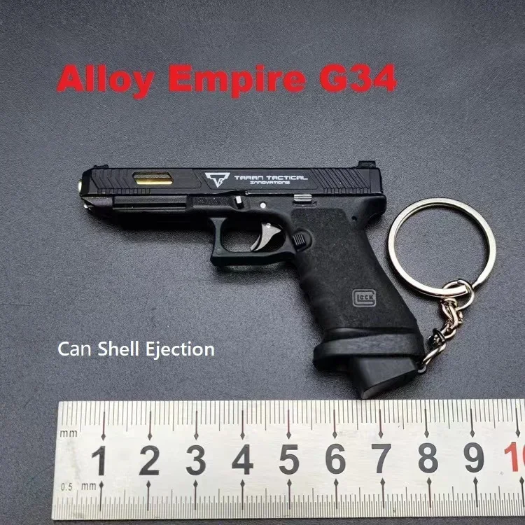 Imagem -06 - Alloy Pistol Gun Modelo em Miniatura Keychain Mochila Pingente Decoração Presente Boy Toy Favorito Favorito 1:3 Colt 1911