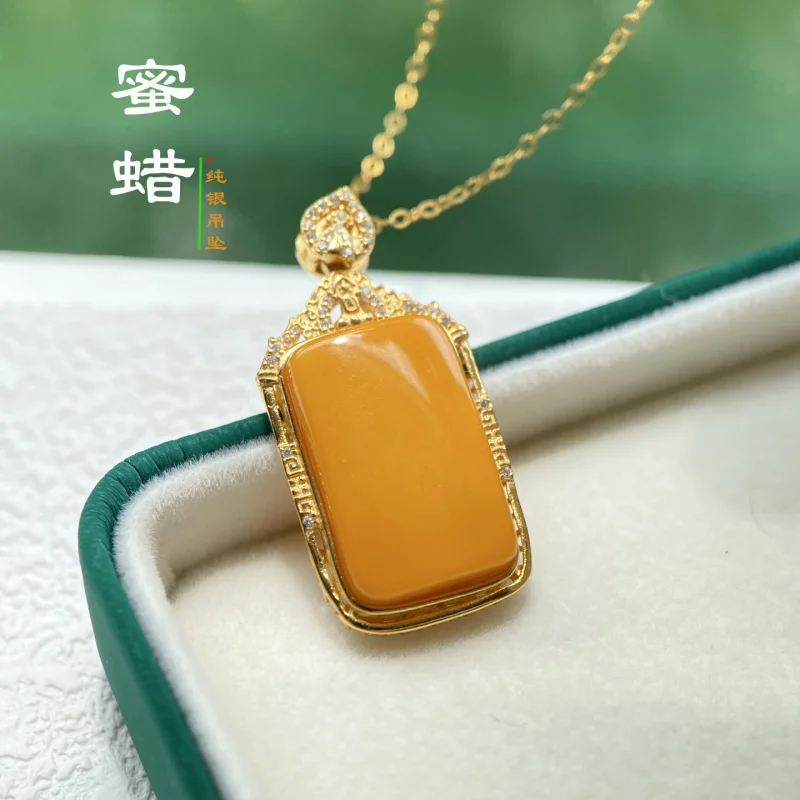 

Natural Full Honey Chicken Oil Yellow Beeswax No Matter Pendant 925 Sterling Silver Inlay
