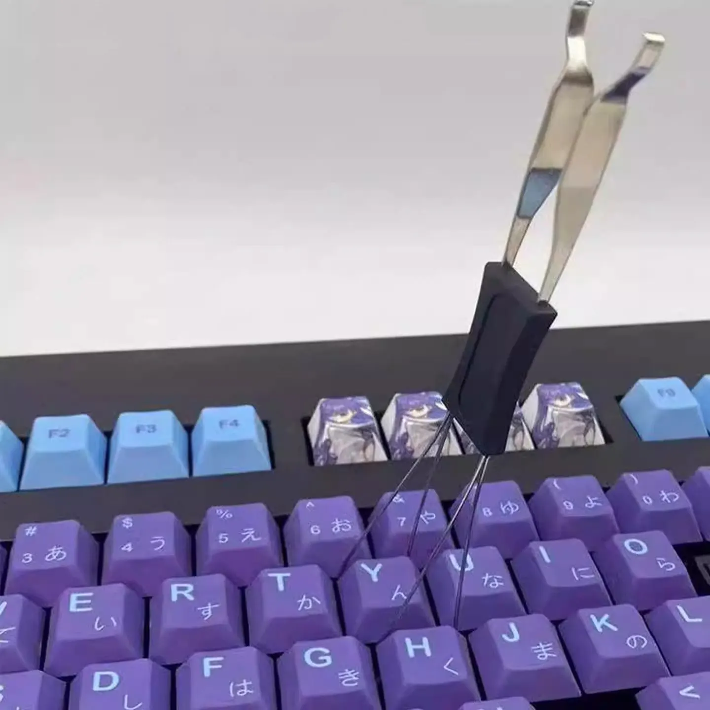 General mechanical keyboard cleaning and disassembly tool, shaft puller, key puller, 2-in-1 steel wire shaft puller, keycap clip image 4