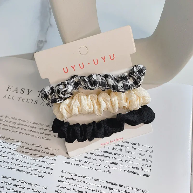 Рисунок 6 - разноцветная повязка на голову