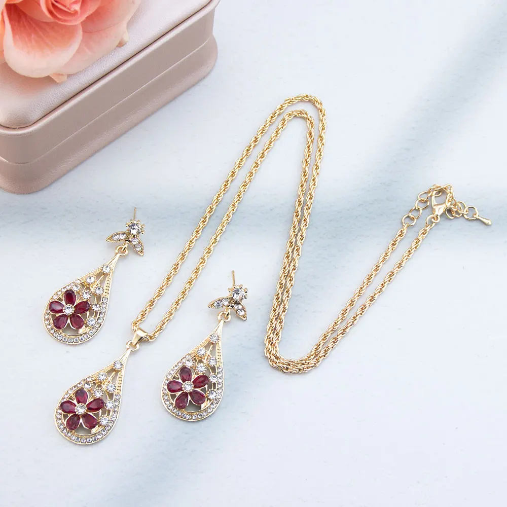 Vintage Indisches Kristall-Ohrringe-Halsketten-Schmuckset für Frauen Blumen-Anhänger Antik-Goldfarben Türkischer Schmuck