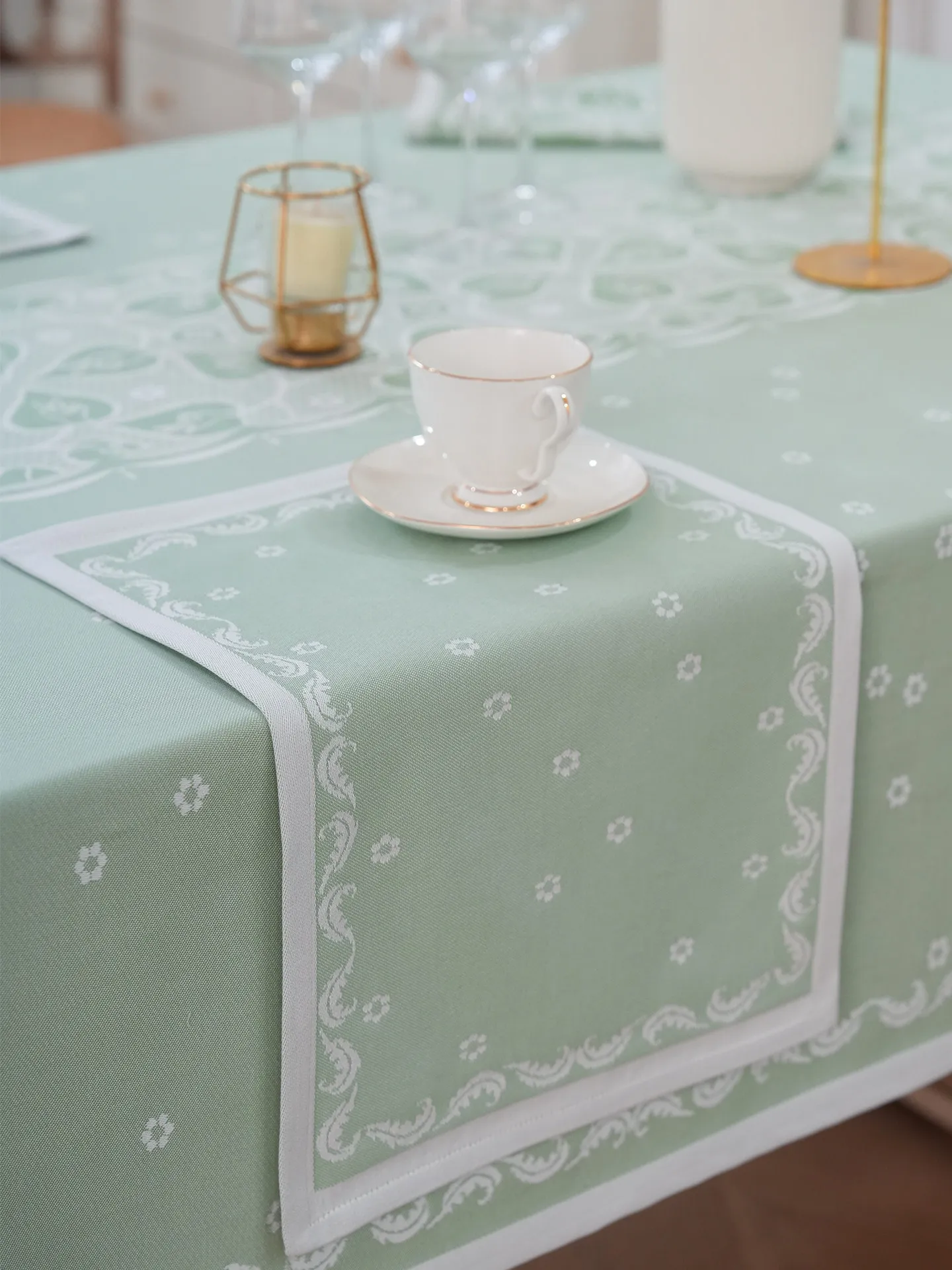 Soft Sage Green Floral Border Jacquard Cotton Placemats Vintage Woven Table Mats Luxury Neutral Farmhouse Table Decor Home Party