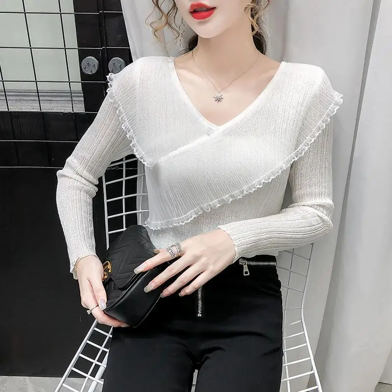 2024 New Summer Elegant Fashion Solid Color Retro Korean Style Aesthetic Office Lady Lace Splicing V Neck Long Sleeve Y2K Tops