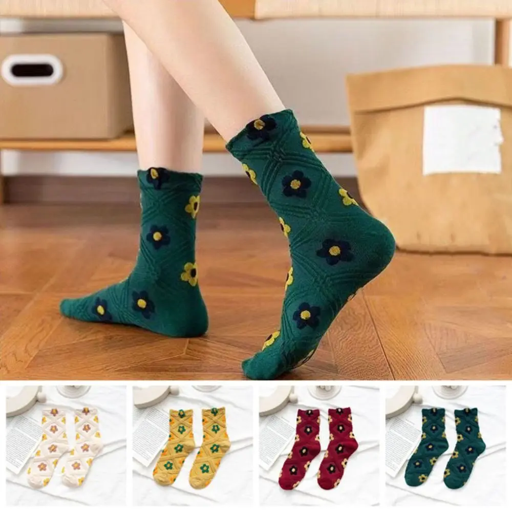 

5Pairs Sweet Women Cotton Socks Breathable Floral Mid Tube Socks Girls Embroidery Hosiery Autumn Flower Socks for Women