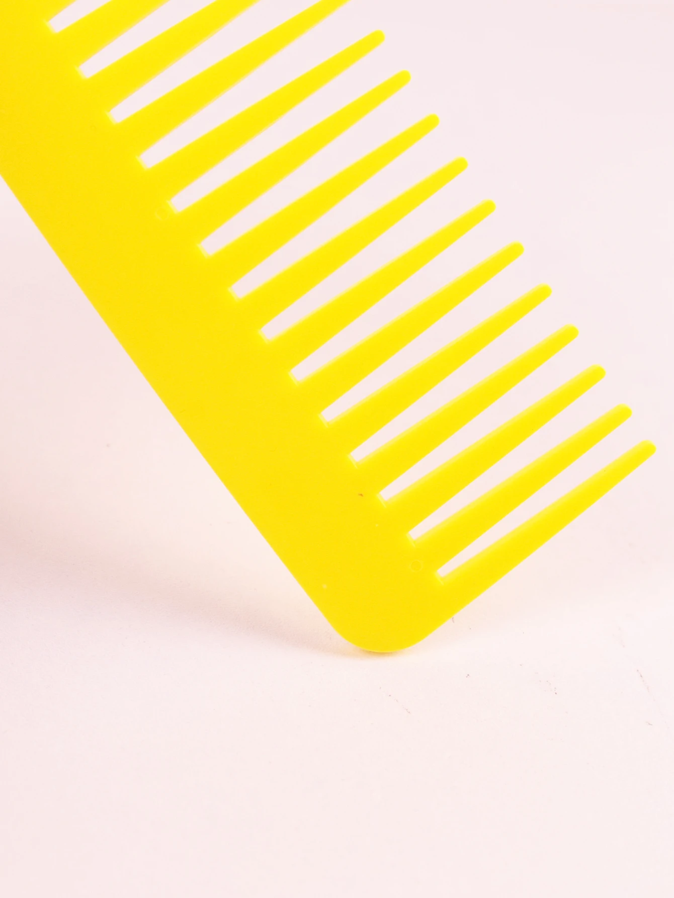 1 Thick Plastic Heat-Resistant, Anti-Static Long Toothed, Wide Toothed Salon Hairstyle Comb Special for Real Hair Wigs