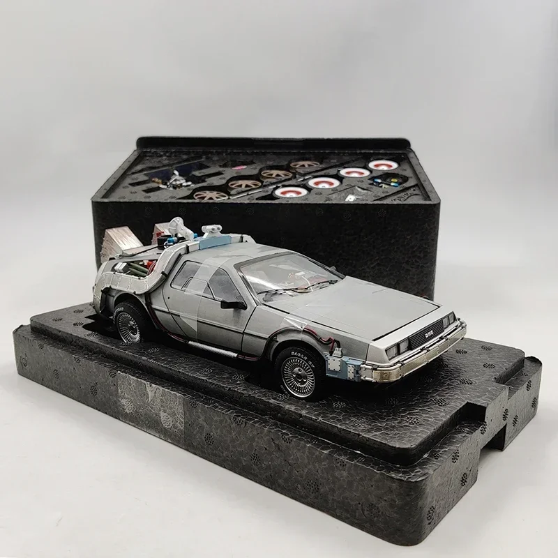 Diecast 1:18 ELITE DMC-12 DeLorean Car Model Die-Cast & Toy Back To The Future Vehicle with Light&Sound Model Car For Collection