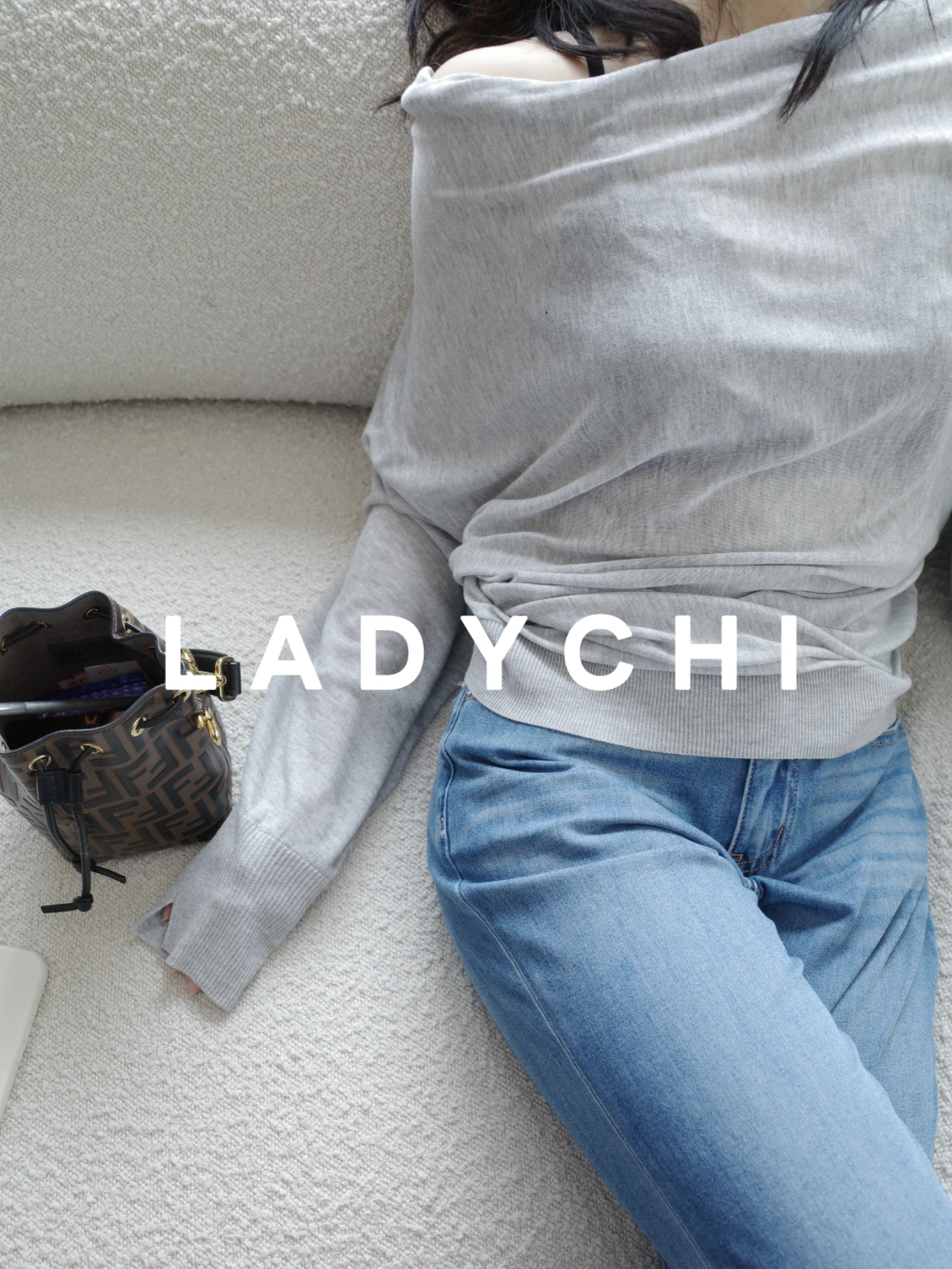 

Модная женская трикотажная льняная футболка Artist LadyChi с рюшами на горловине, топ с утяжкой на талии, три способа ношения, повседневный, с длинным рукавом