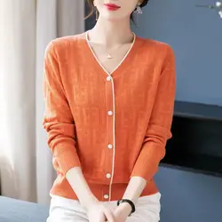 New Autumn and Winter Fashionable Knitted Cardigan V-neck Westernized Long Sleeved Temperament Commuting Women's Sweater