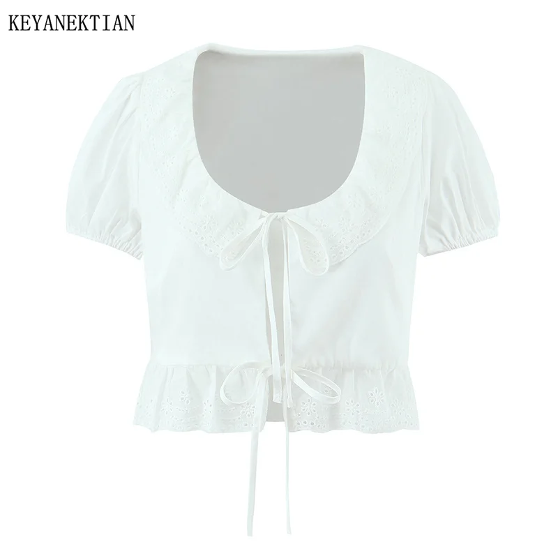 

KEYANKETIAN 2026 New Women's Boho White Lace Trim Puff Sleeve Tie Front Crop Top Ruffle Hem Blouse Summer Vacation Shirt