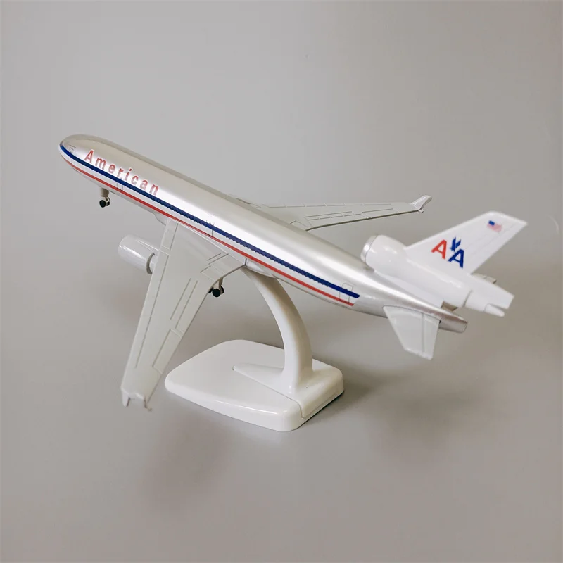 

20cm USA American AA Airlines MD MD-11 Airways Diecast Airplane Model Alloy Metal Air Plane Model w Wheels Aircraft Toys