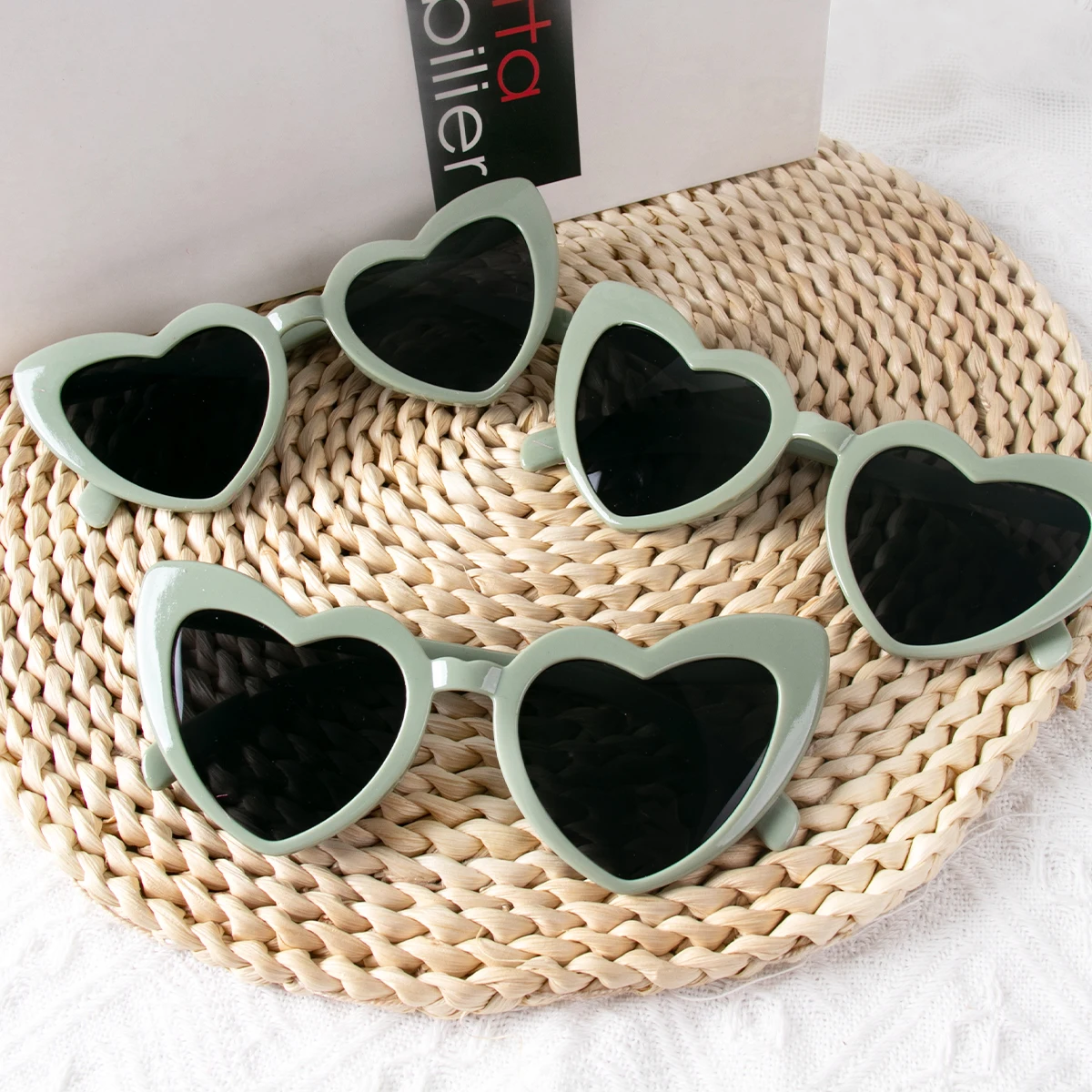 8 Pairs Hearted Shaped Pink Red Sunglasses Vintage Cat Eye Photo Glasses for Wedding Bridal shower Decoration Bachelorette Decor