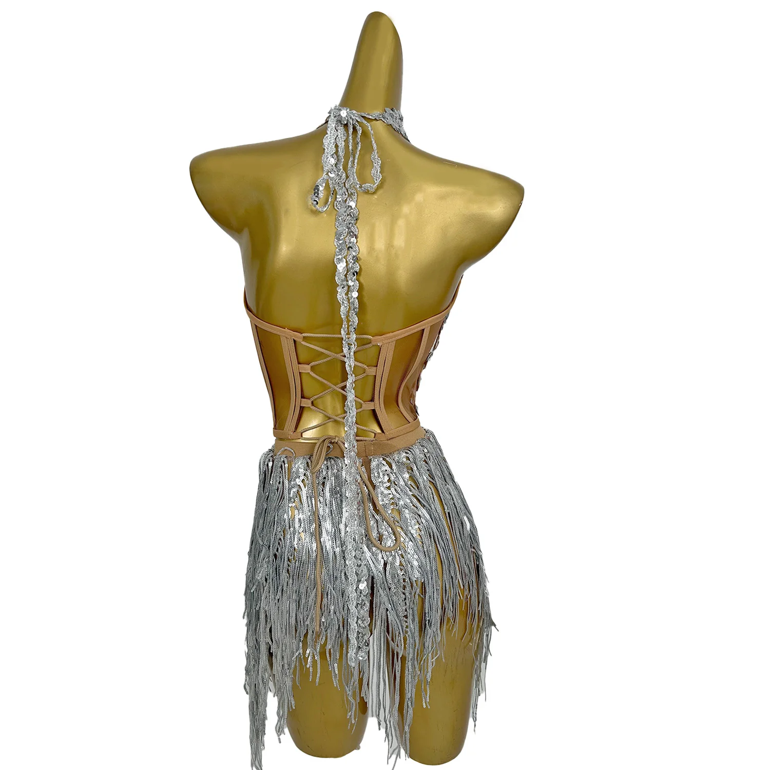 ชุดเซ็ต 2 ชิ้น เสื้อครอปท็อปประดับคริสตัลและเลื่อมวิบวับ พร้อมกระโปรงมินิสเกิร์ต แต่งพู่ห้อย เหมาะสำหรับงานวันเกิด งานปาร์ตี้ งานแสดงบนเวที ชุดเต้นลาตินอเมริกัน