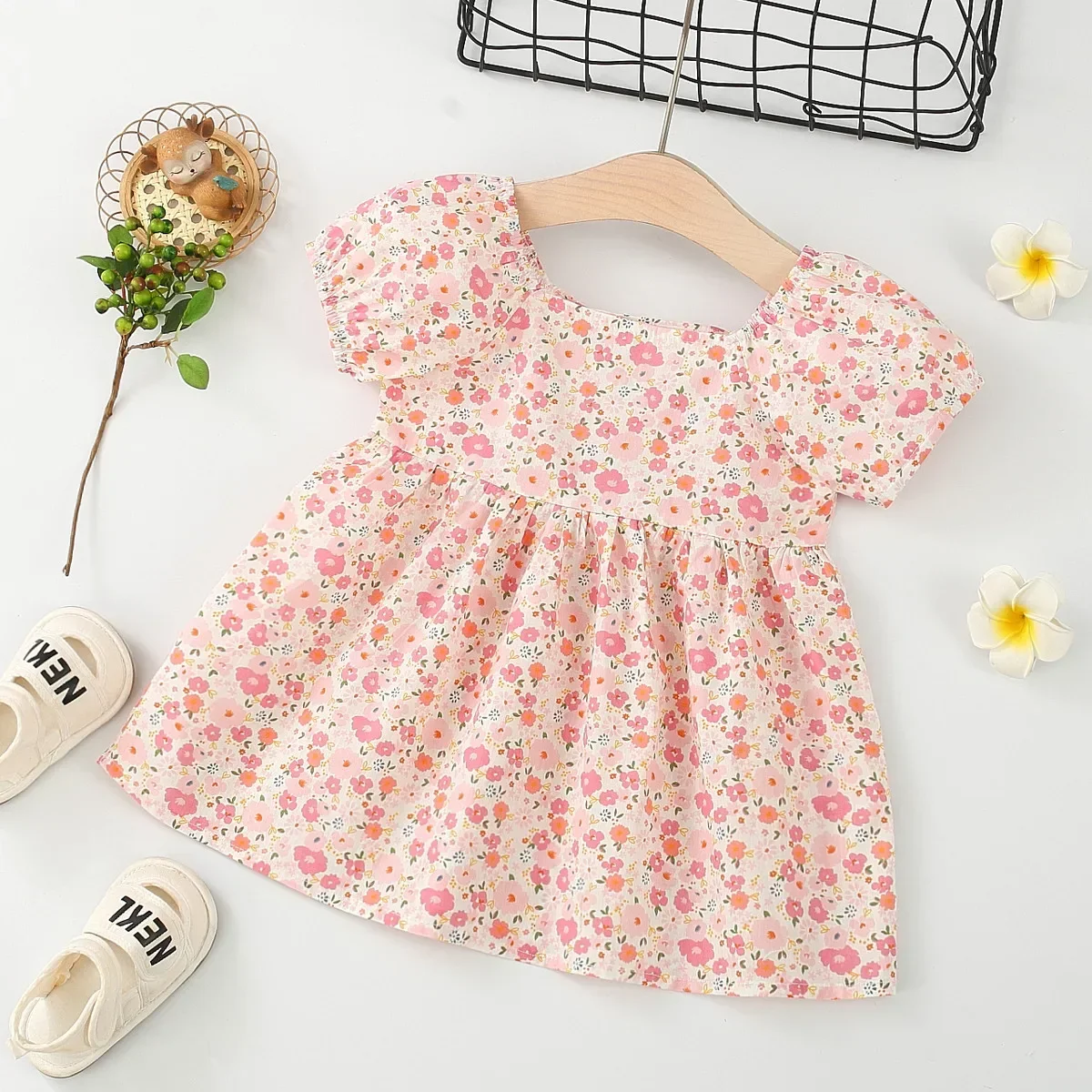 New Girls Dress Summer Bubble Sleeve Holiday Style Casual Sweet Princess Dress Chest Bow Floral Pattern Birthday Party Dress
