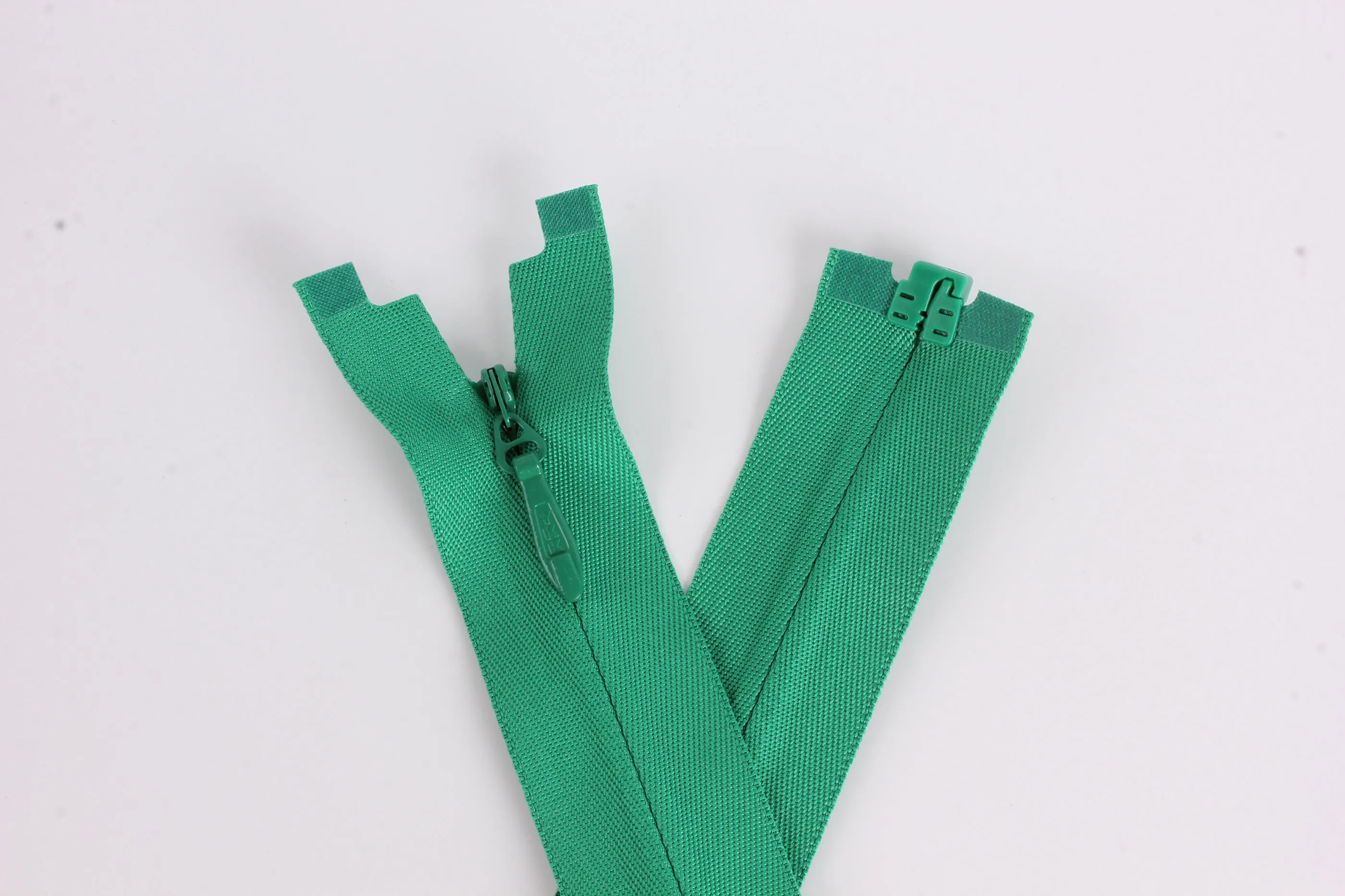 YKK-Reißverschluss Nr. 5 Kleid mit unsichtbarem Reißverschluss und offener Schleppe, Stoffkante, 25 40 60 80 120 200 cm – Detail 9
