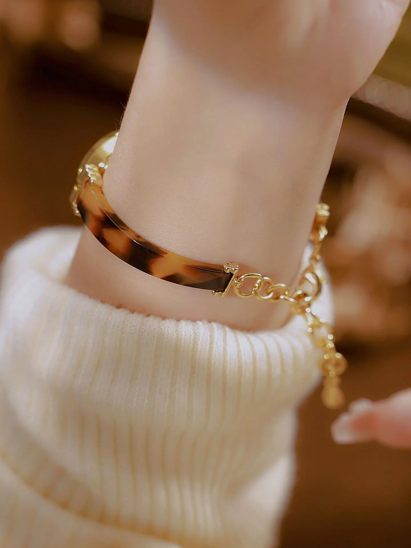 Женские часы, французские элитные темпераментные часы Hawksbill Янтарь в стиле ретро, браслет-цепочка, водонепроницаемые женские модные кварцевые наручные часы