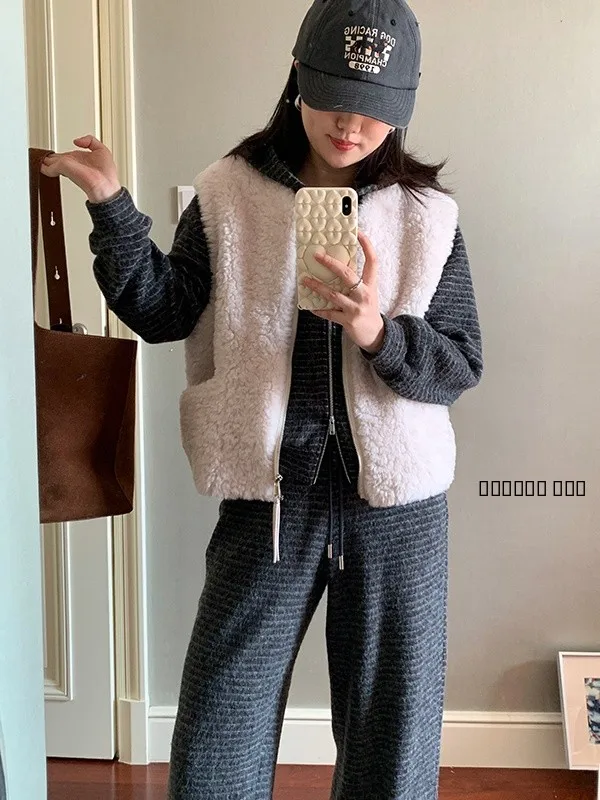 

Fluffy Svel Vest Jaet Women's Outerwear Thiened Autumn Winter New Sle Lazy Feel Polyester Fiber 00% Coat